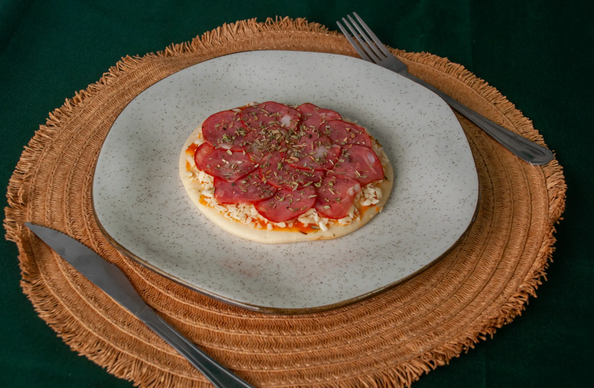 Mini pizza de Calabresa